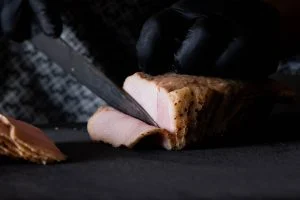 目黒のチャーシューつけ麺で肉ごとの違いを食べ比べる
